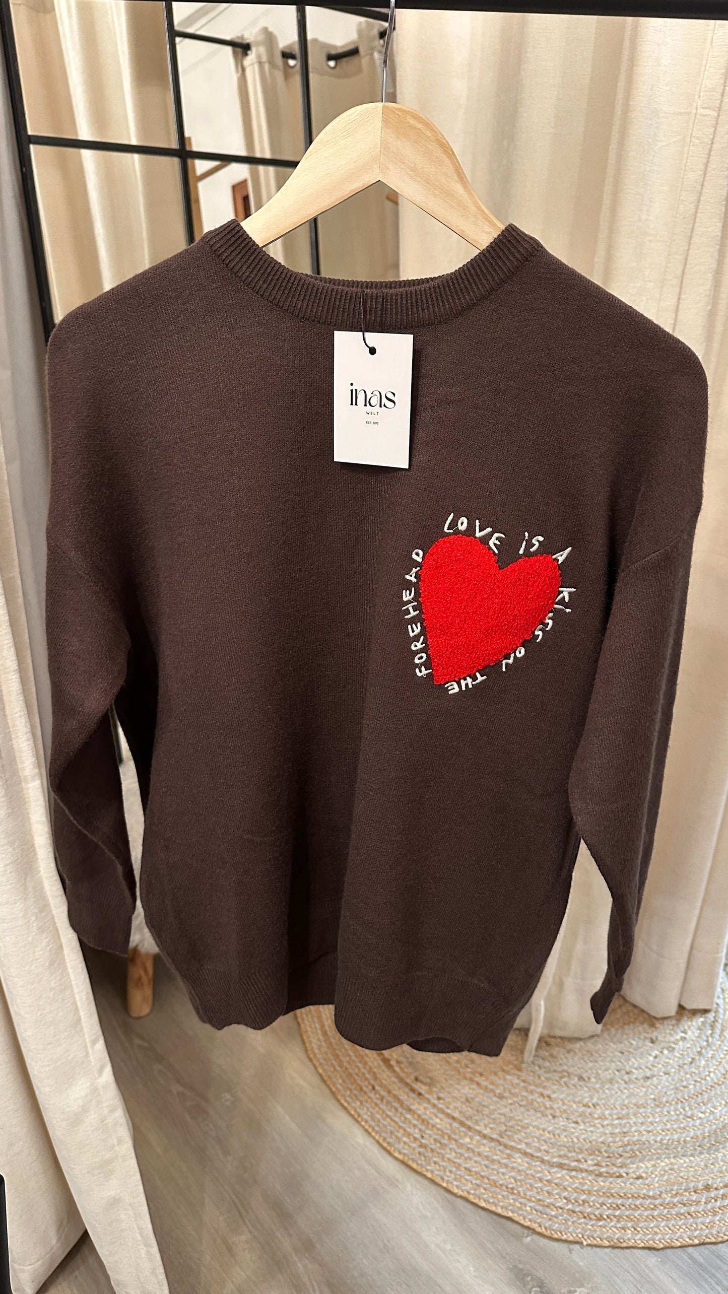 Love is a kiss Pullover