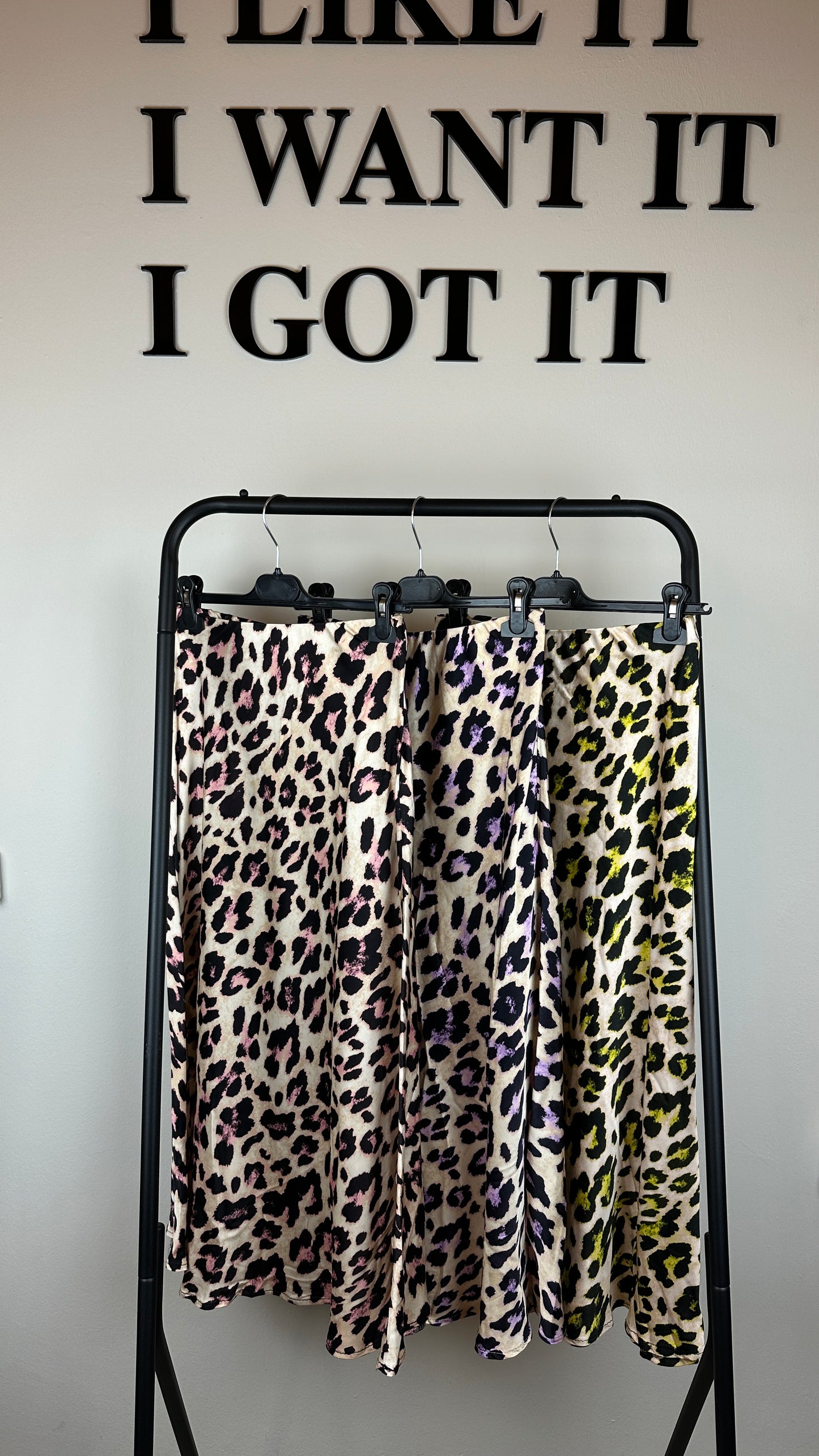 Satinrock Leo Colour