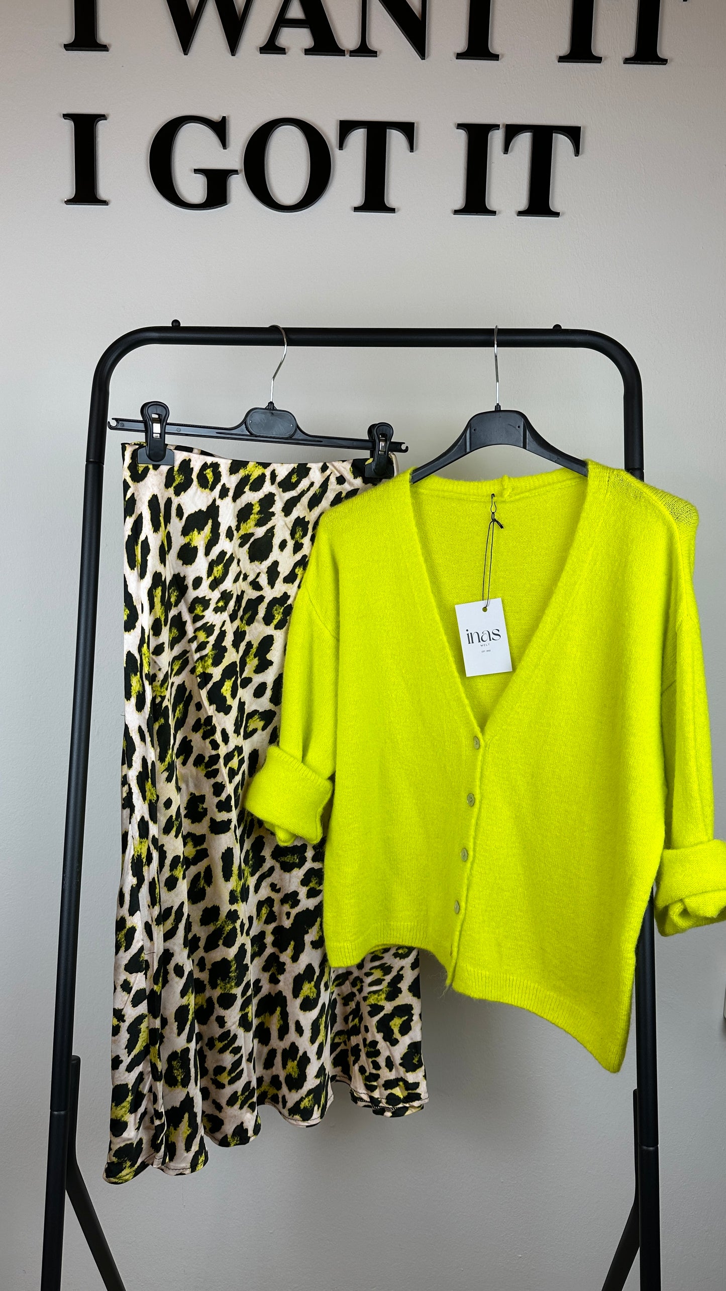 Satinrock Leo Colour