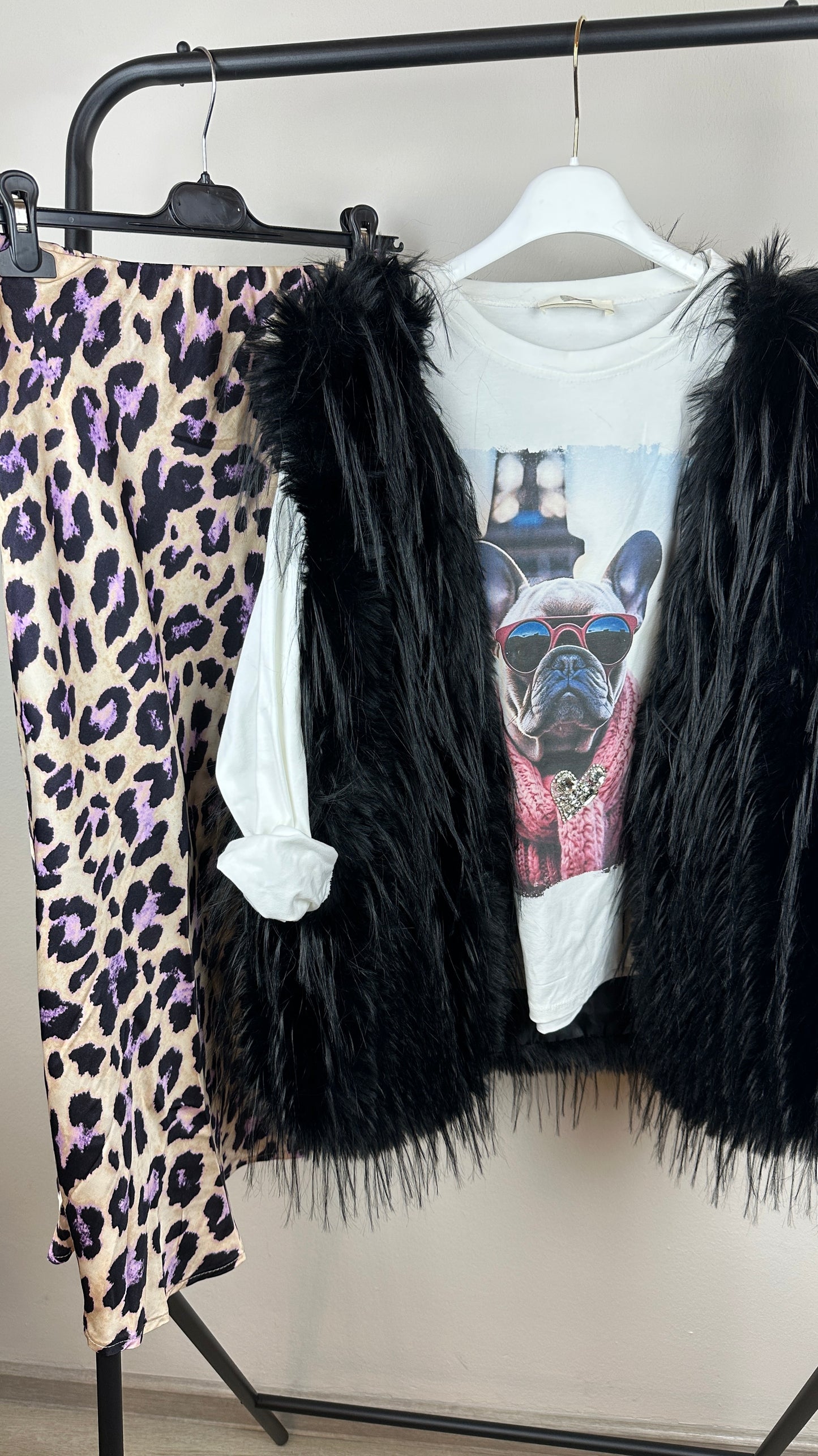 Satinrock Leo Colour