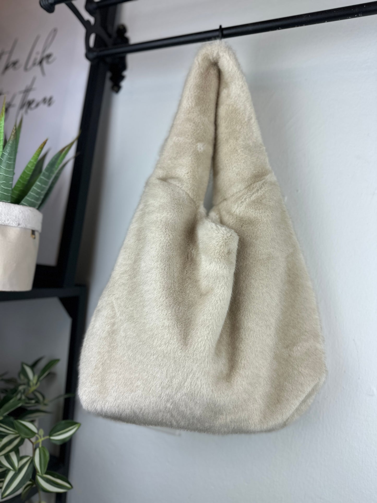 Fakefur Felltasche
