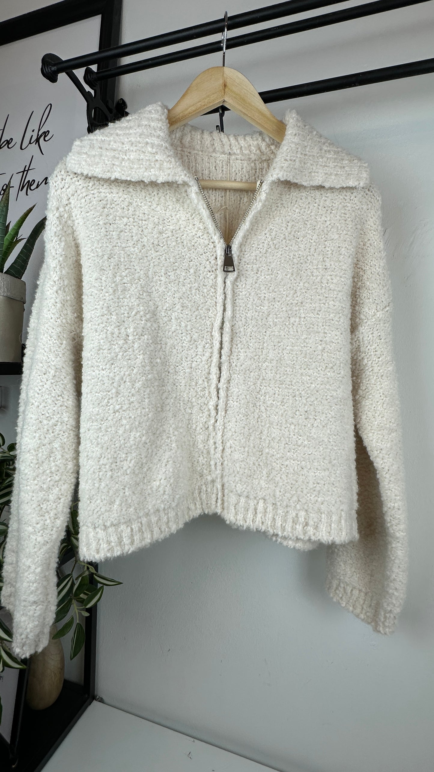 Bouclè Strickjacke mit Kragen