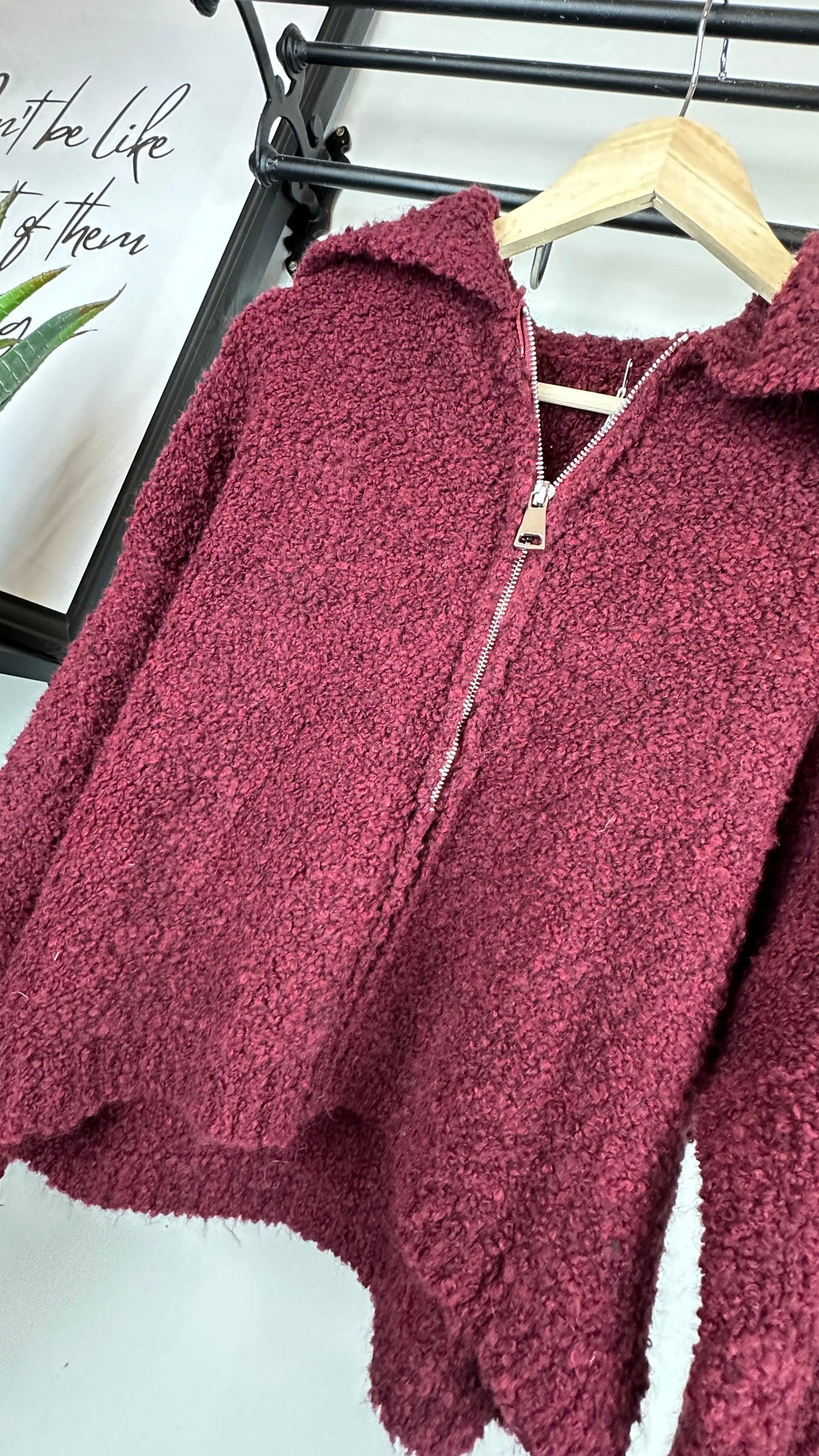 Bouclè Strickjacke mit Kragen