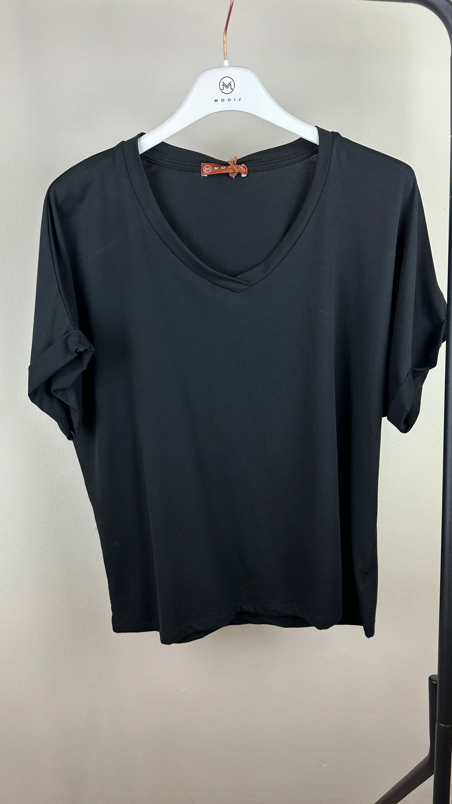 Basic V-Shirt