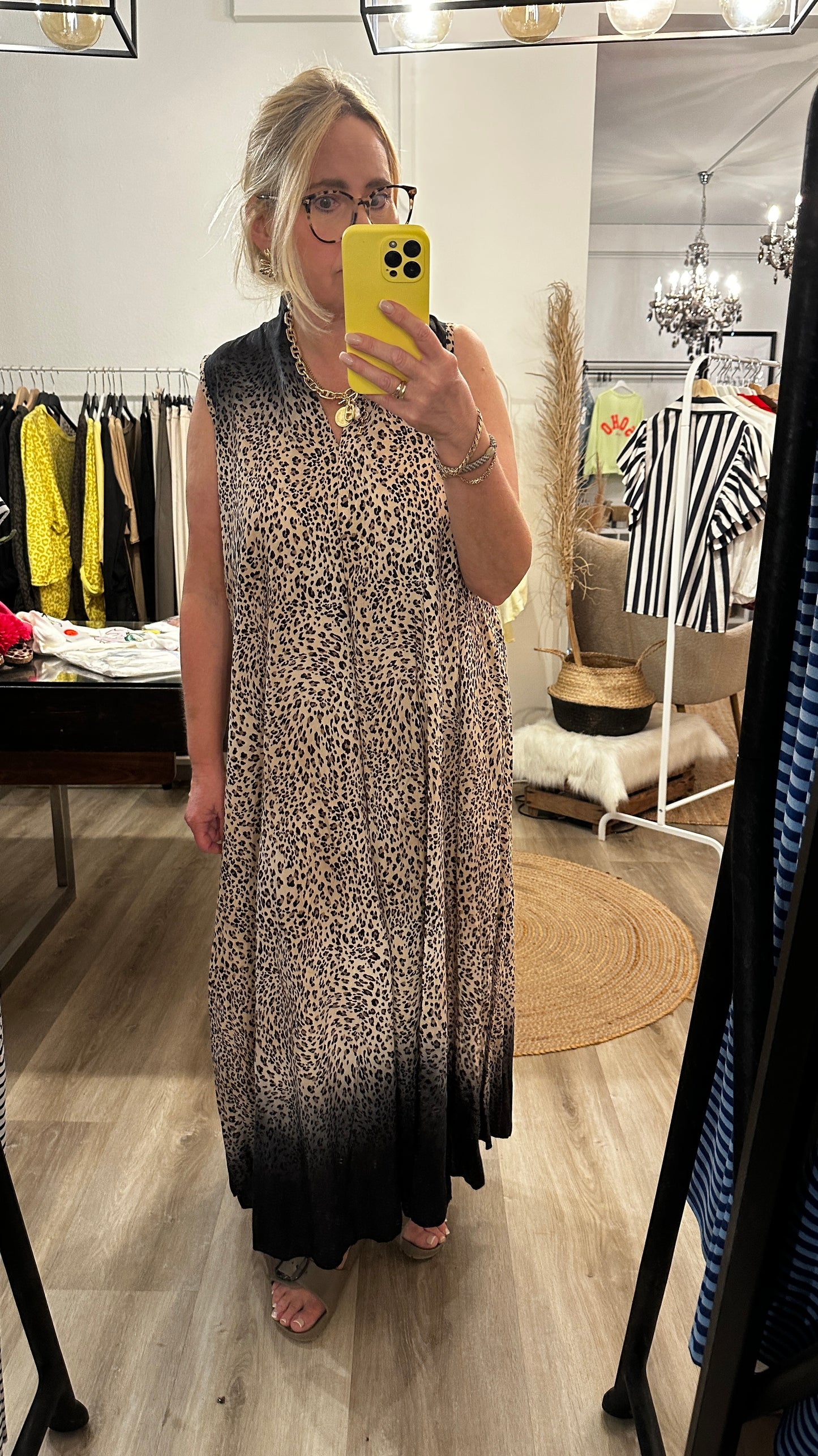 Leo Maxikleid ärmellos in drei Farben