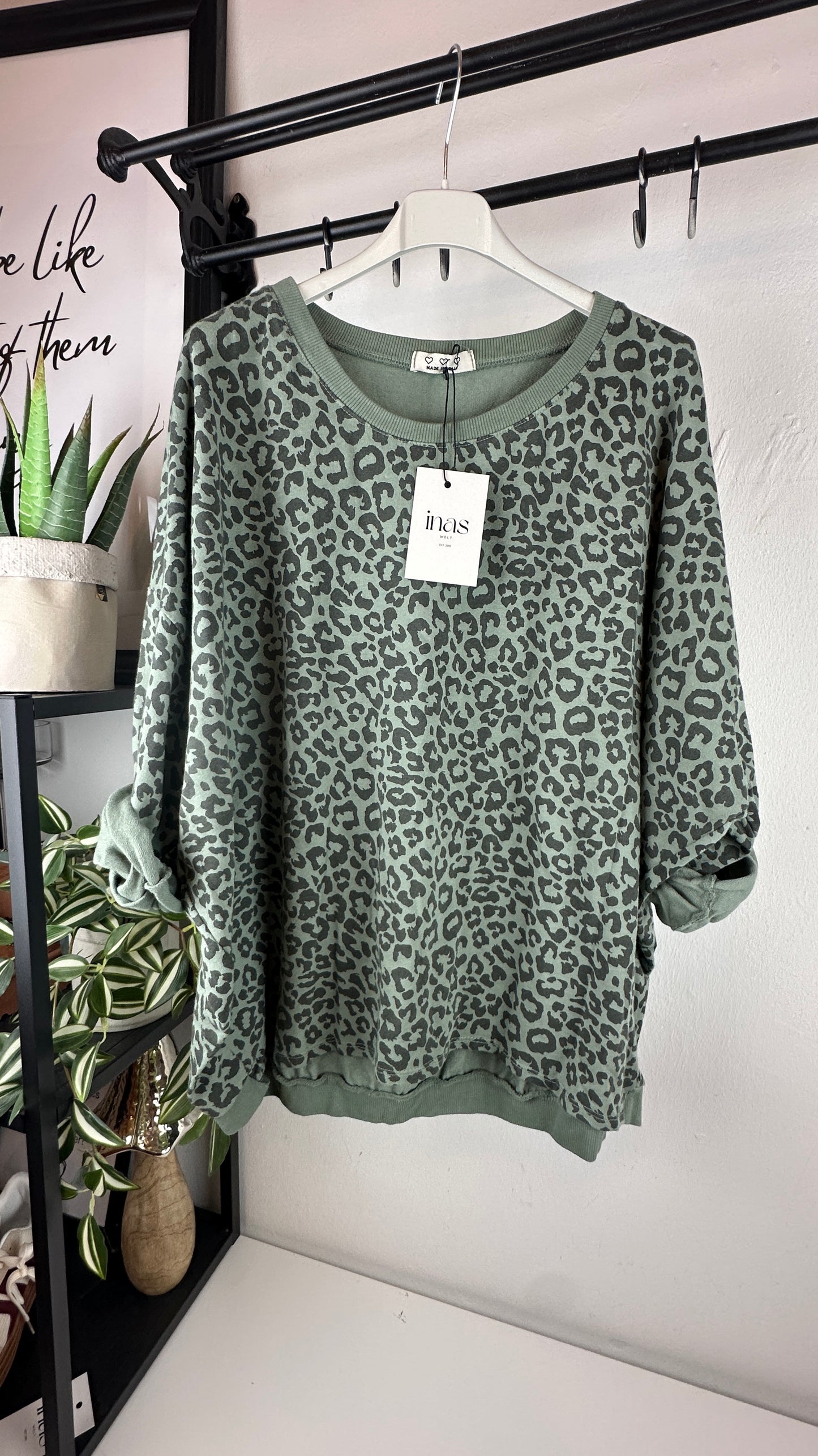 Leo Basic Sweaty