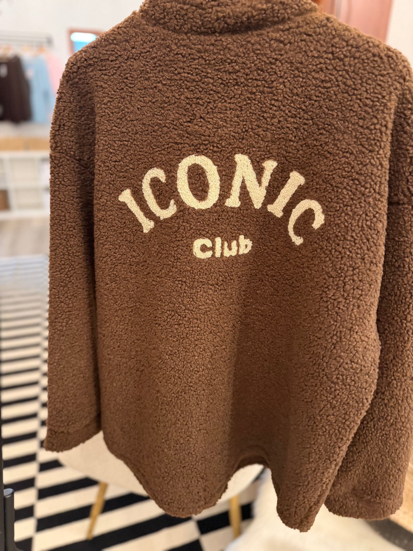 Teddy Hemdjacke ICONIC Club