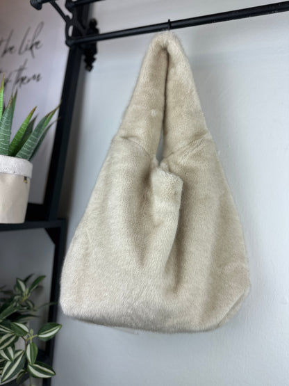 Fakefur Felltasche