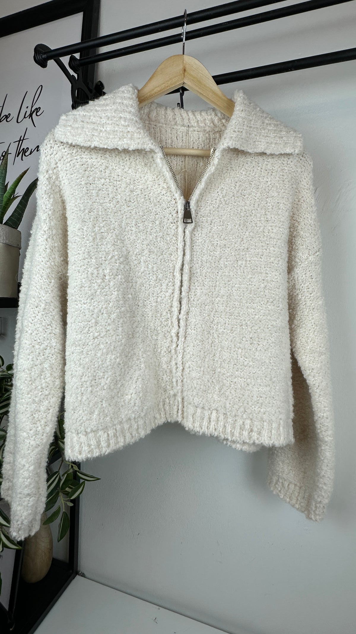 Bouclè Strickjacke mit Kragen