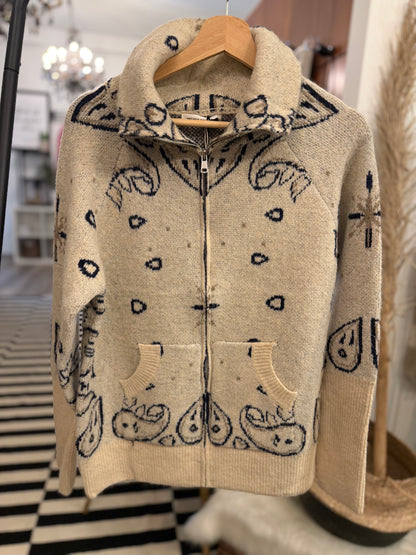 Cardigan Bandana