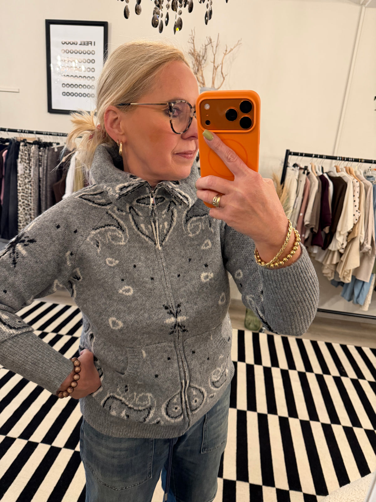 Cardigan Bandana