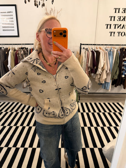 Cardigan Bandana