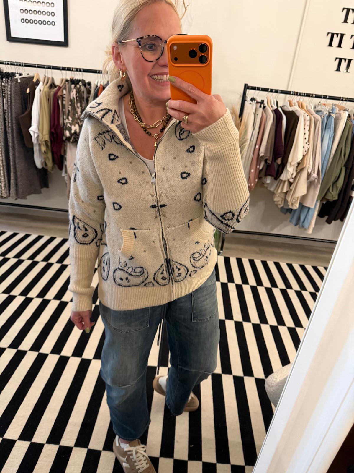 Cardigan Bandana