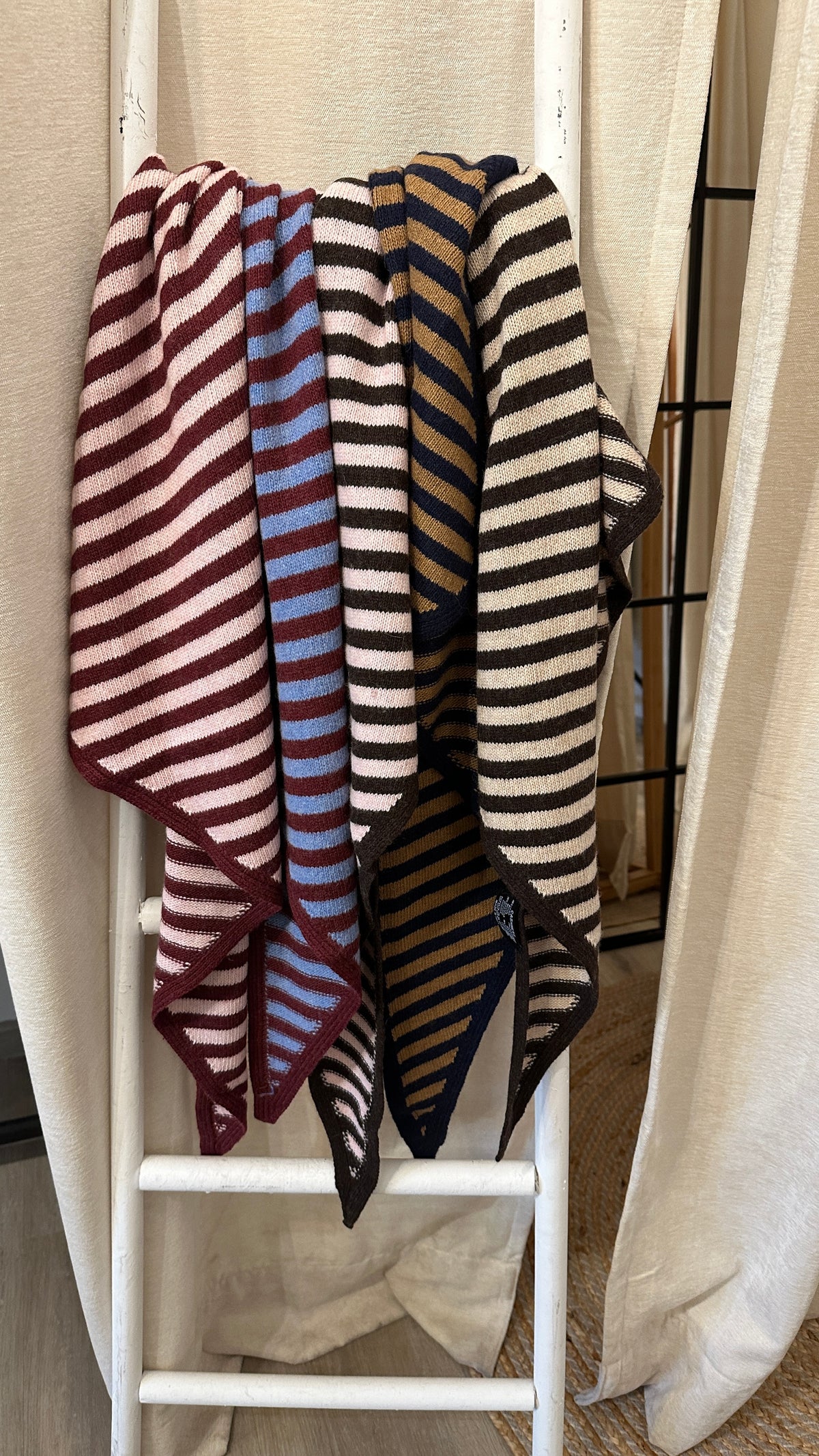 Nicki Stricktuch mit Cashmere