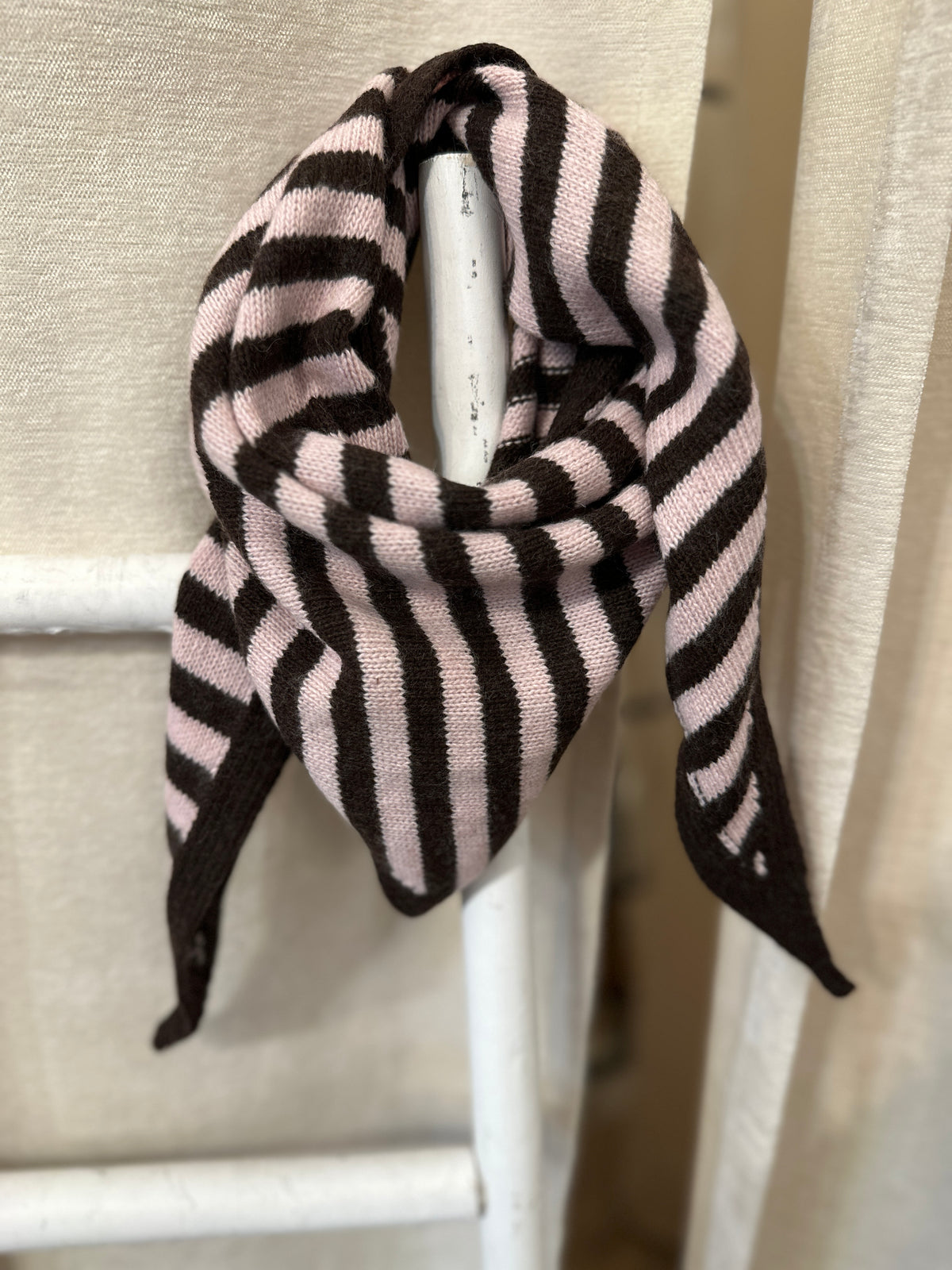 Nicki Stricktuch mit Cashmere