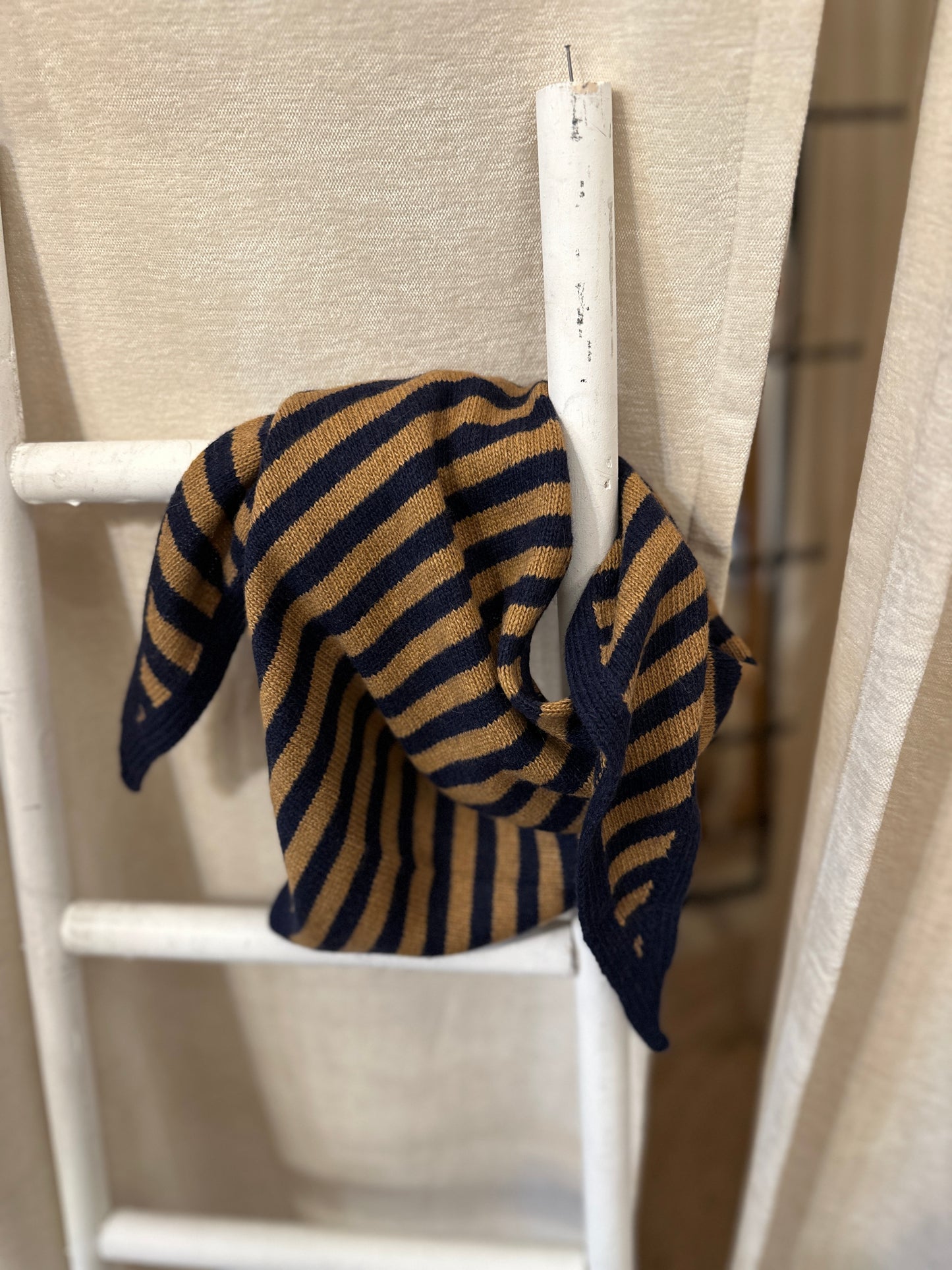 Nicki Stricktuch mit Cashmere