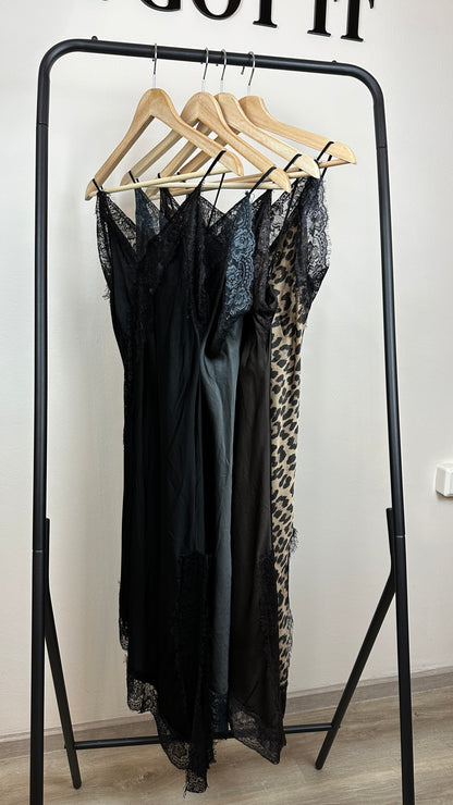 Lace Dress asymetrisch