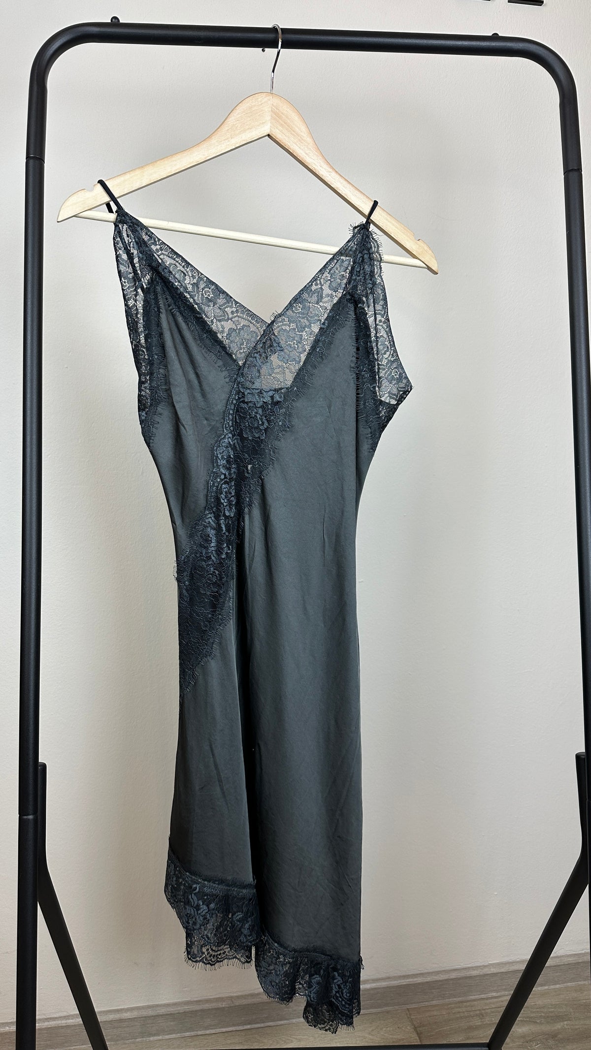 Lace Dress asymetrisch