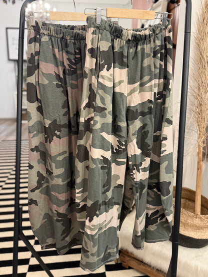 Camouflage Barrel Jogger