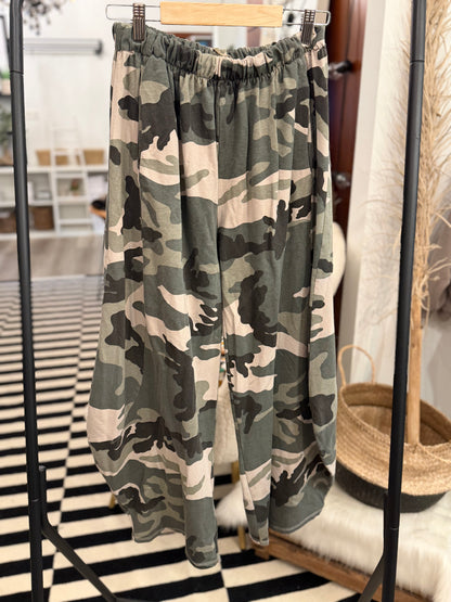 Camouflage Barrel Jogger