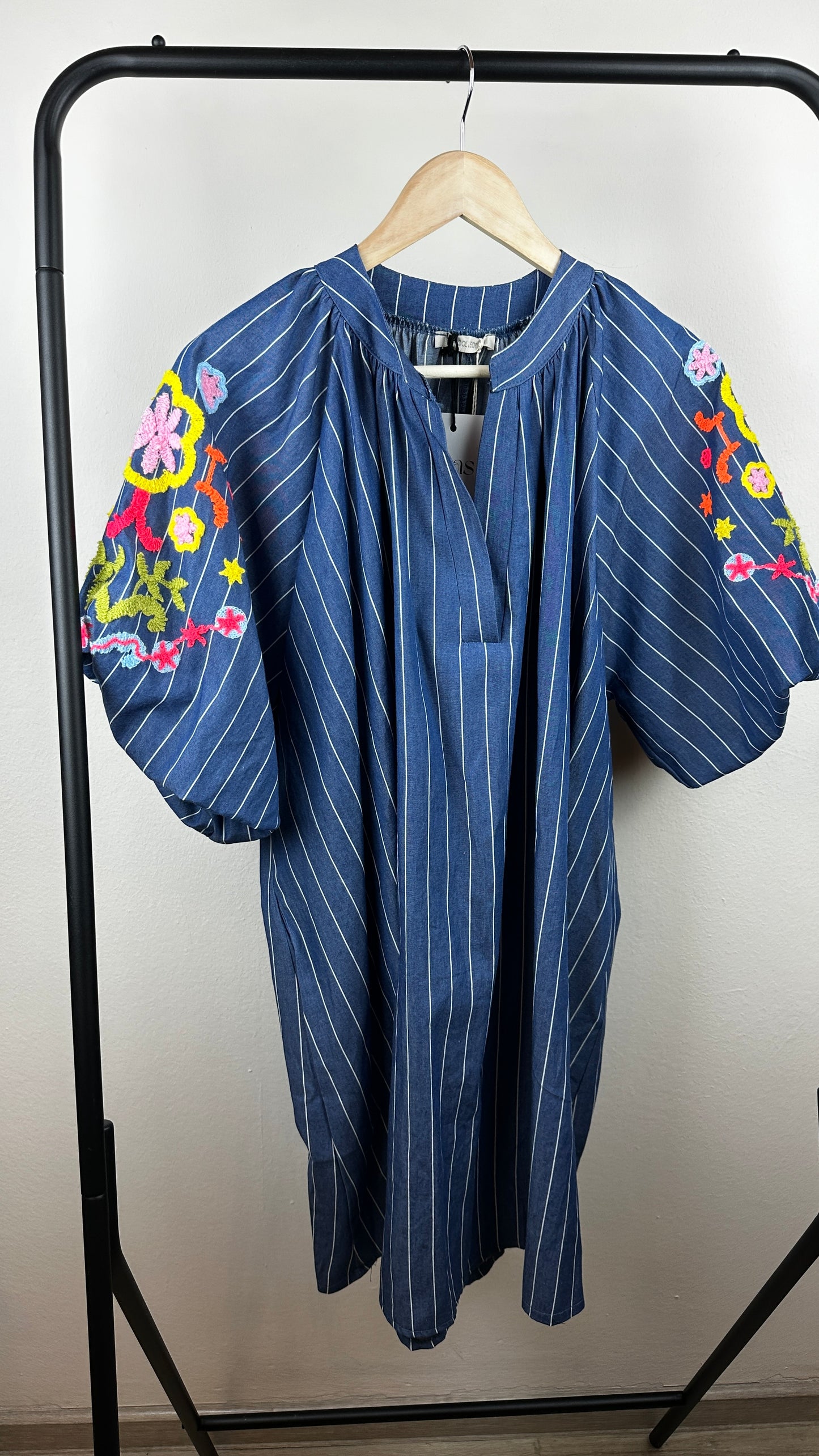 Jeanskleid Pinstripes & Flowers