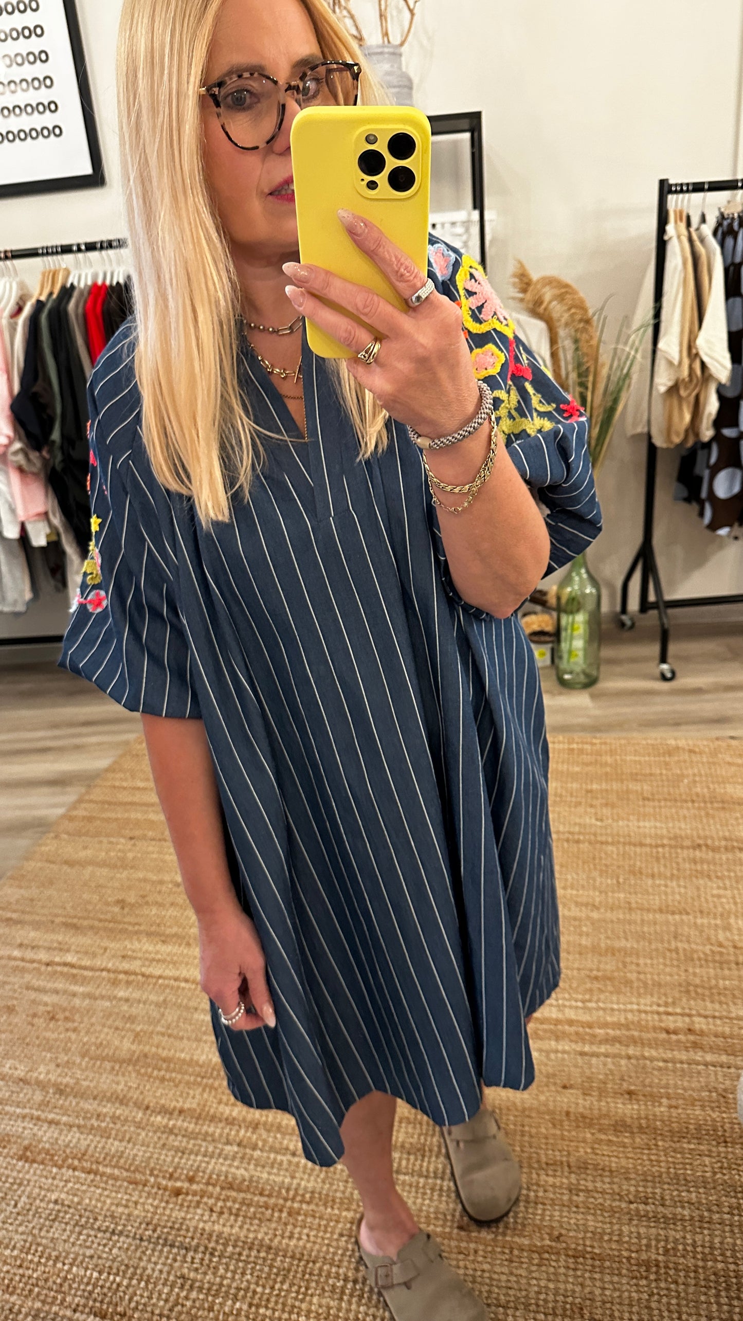 Jeanskleid Pinstripes & Flowers