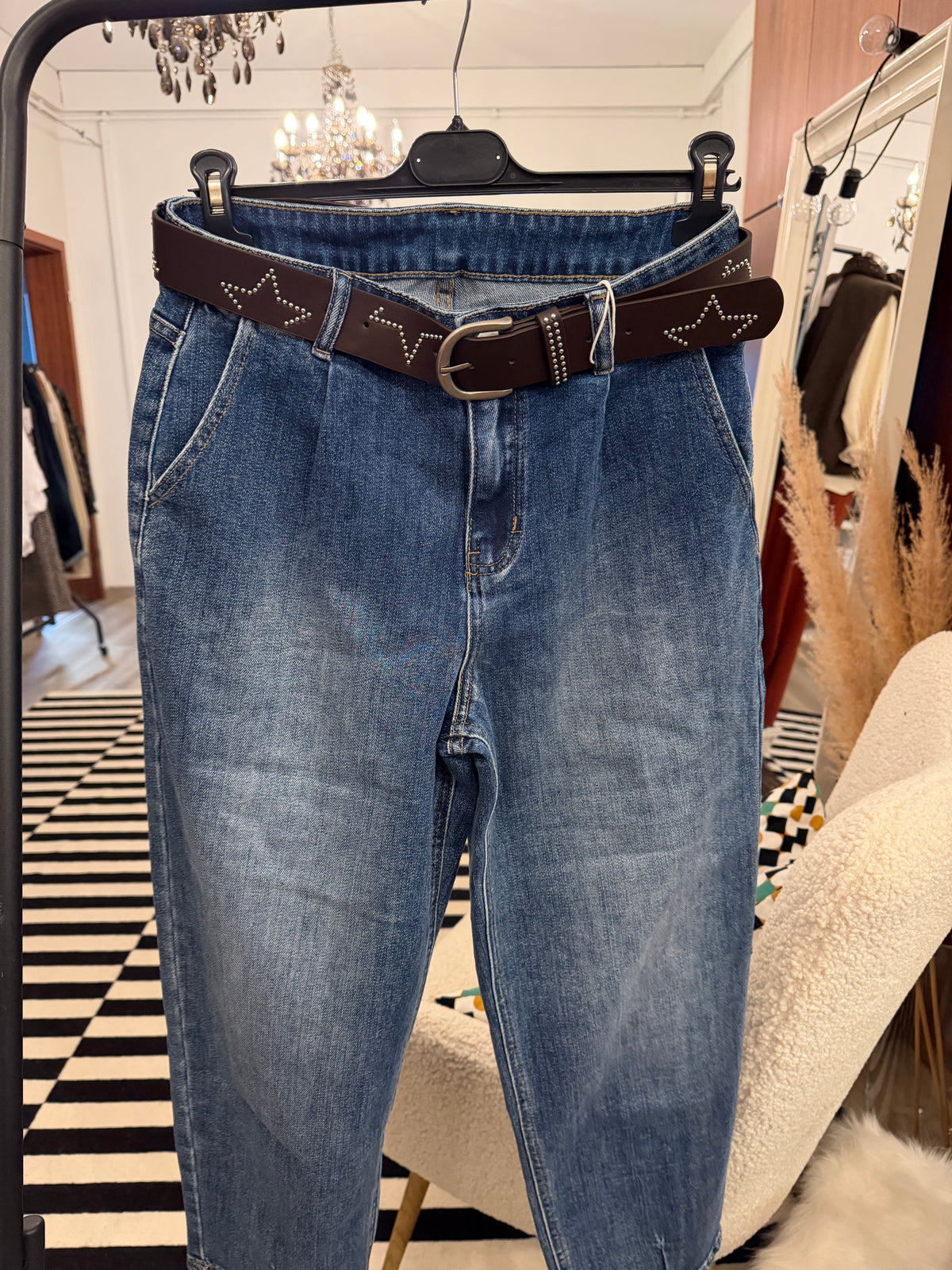 Jeans Monja mit Gürtel