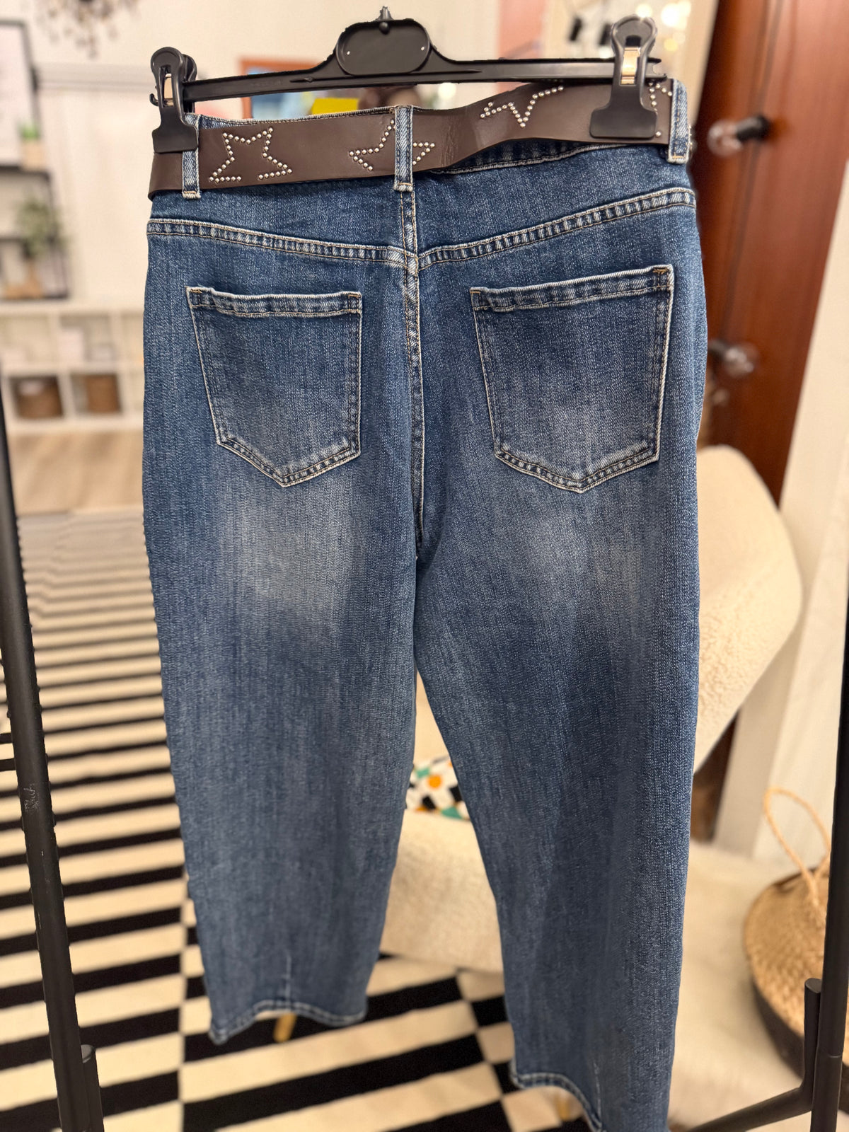 Jeans Monja mit Gürtel