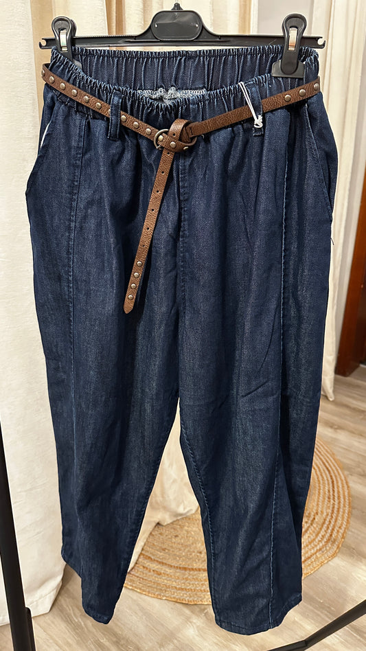 Barreljeans JOAN mit Nietengürtel