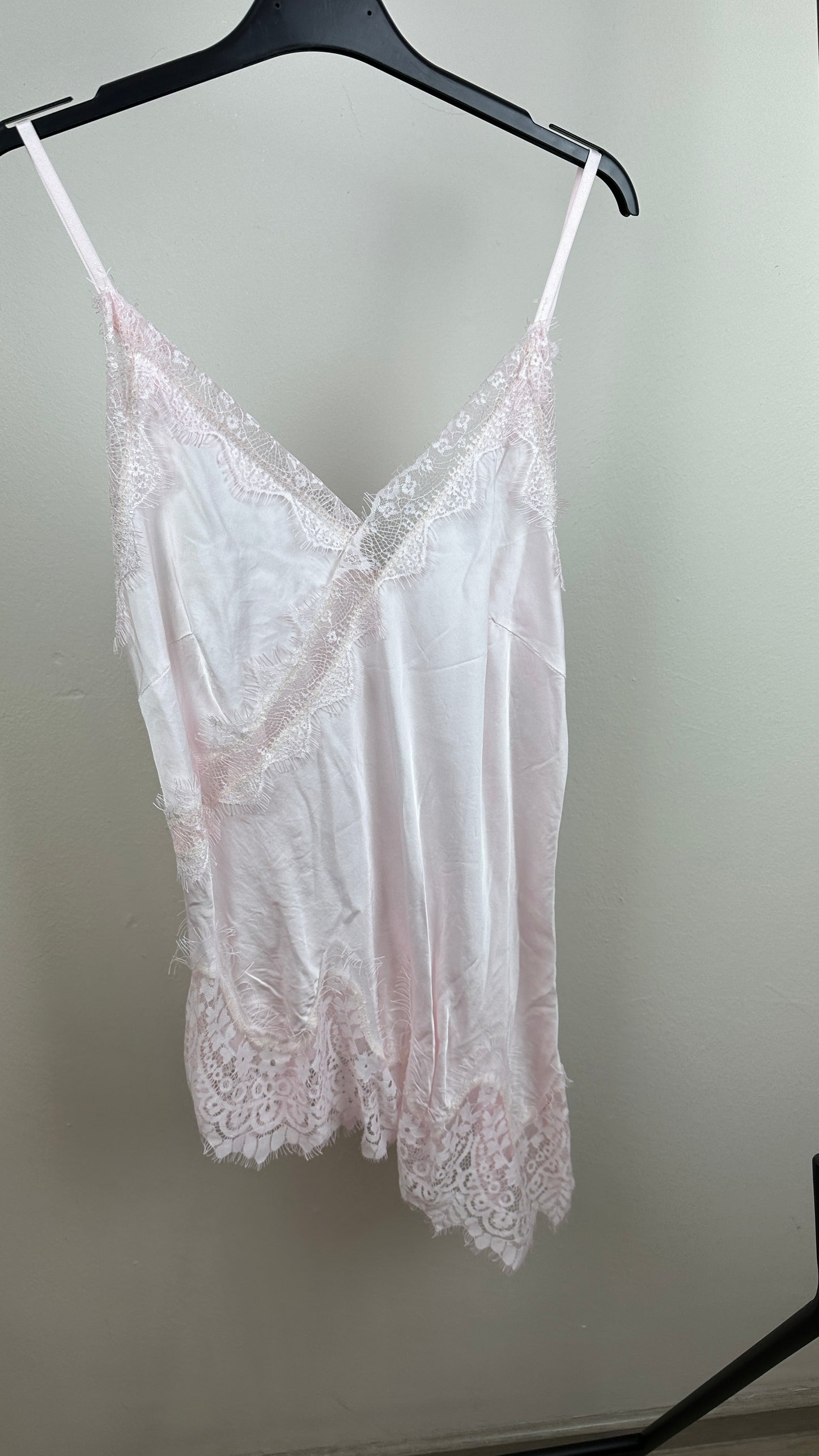 Asymmetrisches Spitzentop