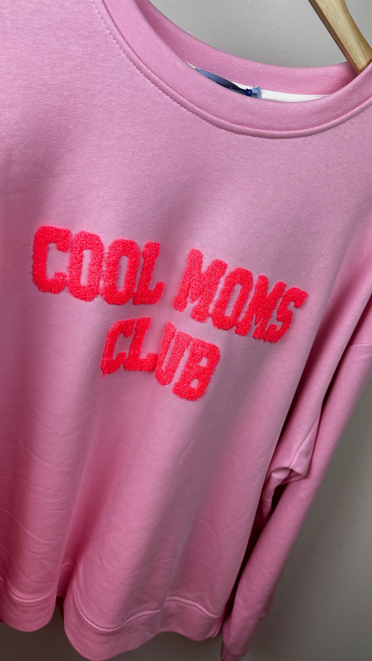 Neonsweater COOL MOM Club