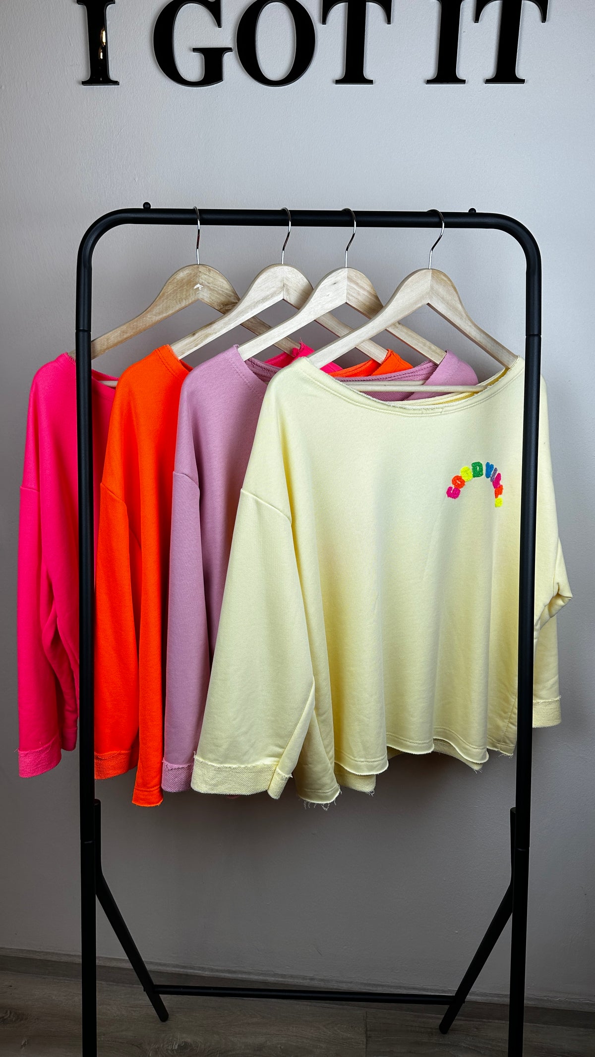 GOOD VIBES Sweater