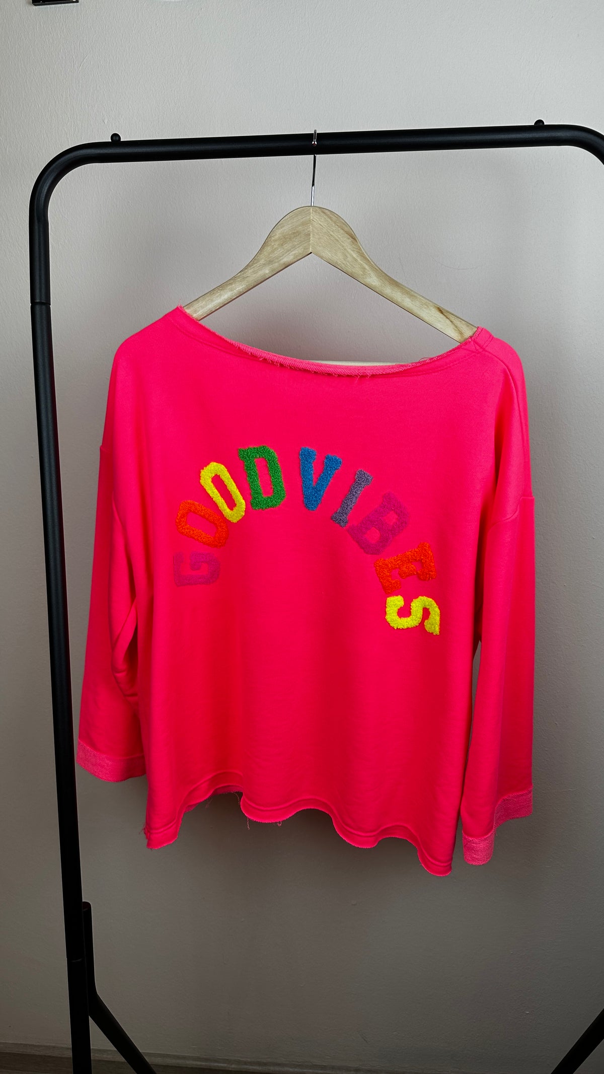 GOOD VIBES Sweater