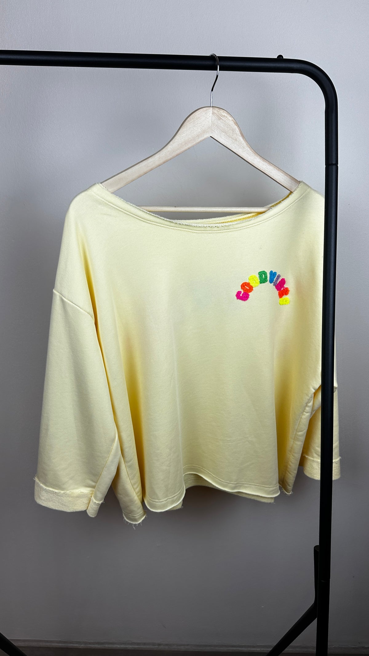 GOOD VIBES Sweater